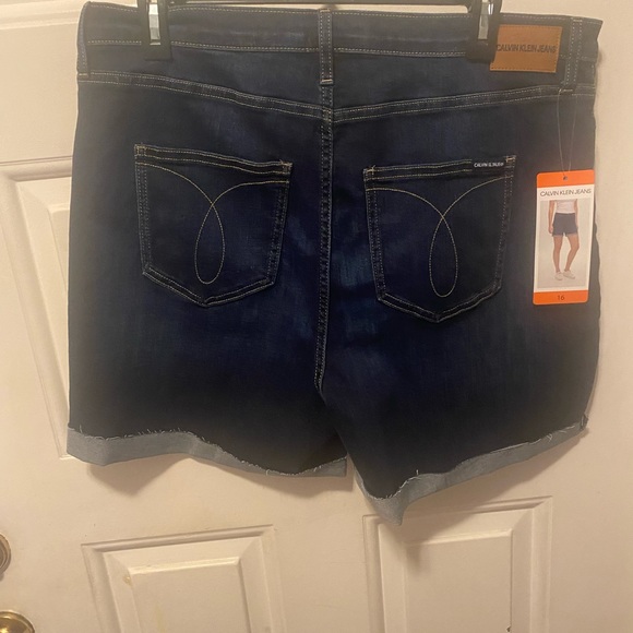 Calvin Klein Women’s roll cuff shorts, size 16 - Picture 5 of 9